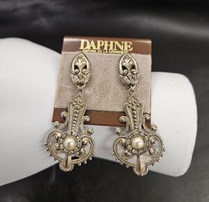 Daphne Vintage-Inspired Silver Pearl Drop Earrings